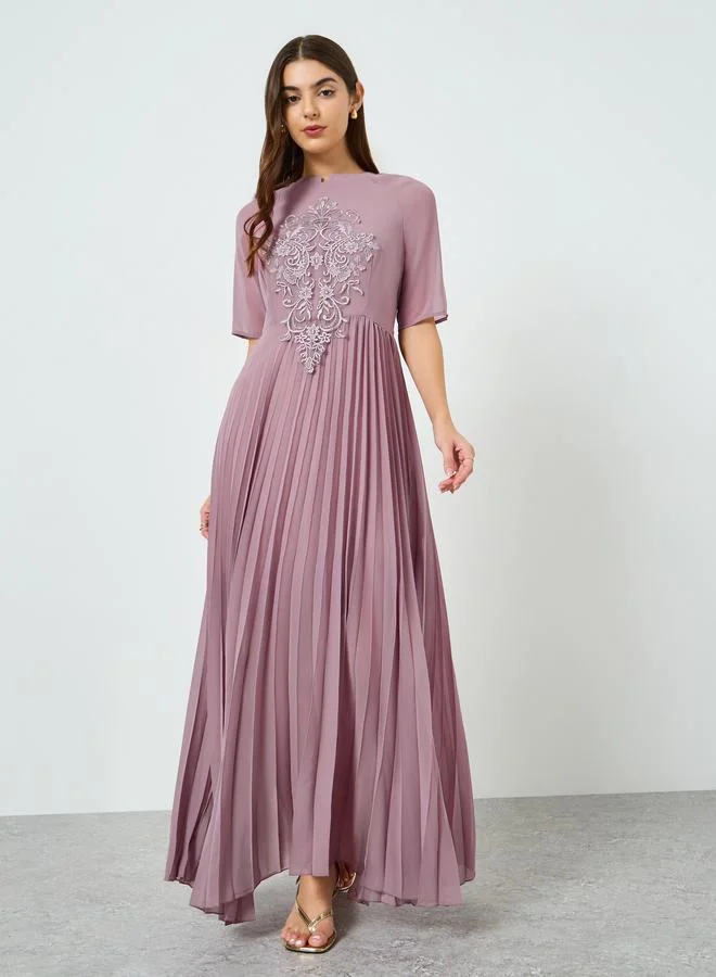Styli Women Lilac Embroidered Lace Pleated Maxi Dress